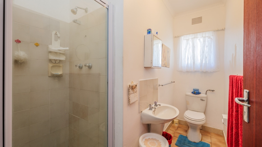 5 Bedroom Property for Sale in Struisbaai Western Cape